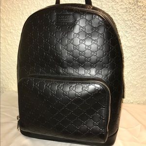 Gucci Signature Leather Backpack in Black for Men